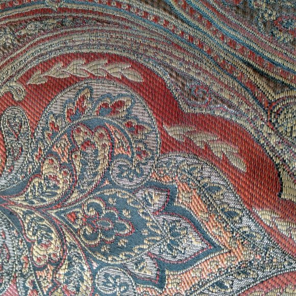 Food Network Oval Tablecloth Table Covering 82" x 62" - Picture 2 of 6